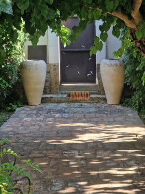 Propriété - 258 m² - 6 pièces