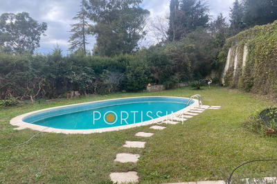 Maison - 224 m² - 5 pièces