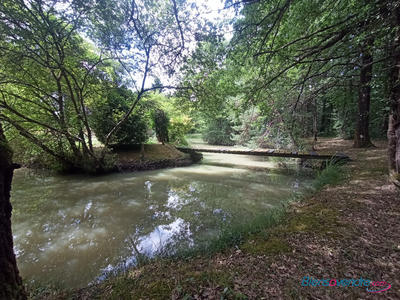 Terrain de loisirs - 100 000 m²