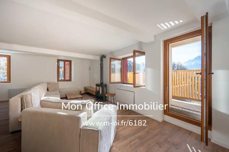 Appartement - 151 m² - 6 pièces