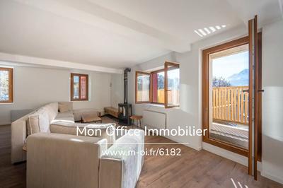 Appartement - 151 m² - 6 pièces