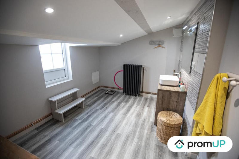 Appartement - 253 m² - 6 pièces