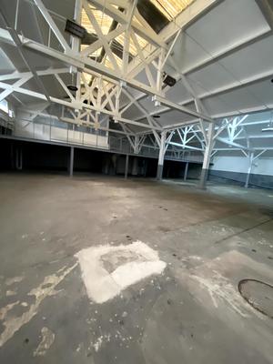 Local commercial - 874 m²