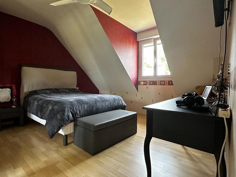 Maison - 182 m² - 6 pièces