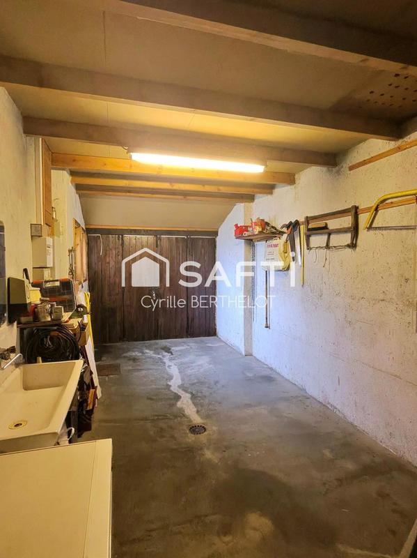 Maison - 170 m² - 9 pièces