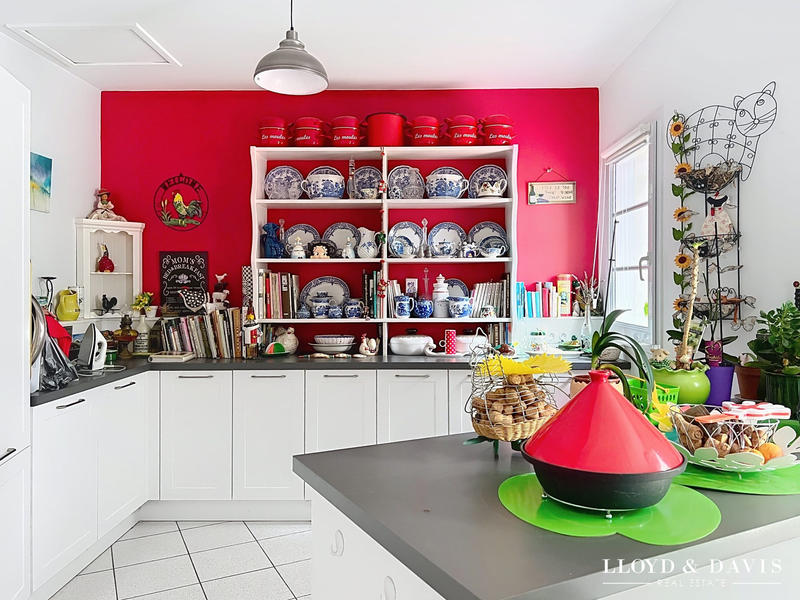 Maison - 205 m² - 6 pièces