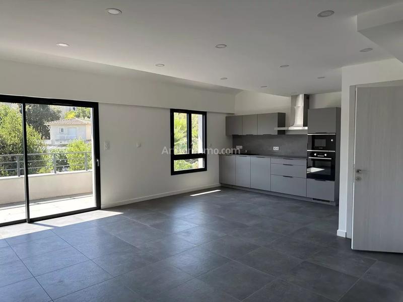 Appartement - 86 m² - 4 pièces