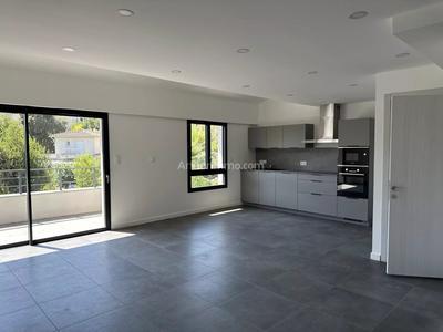 Appartement - 86 m² - 4 pièces