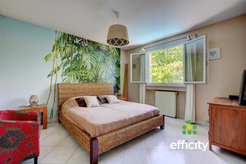 Maison - 200 m² - 7 pièces