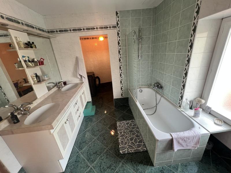 Maison - 100 m² - 6 pièces