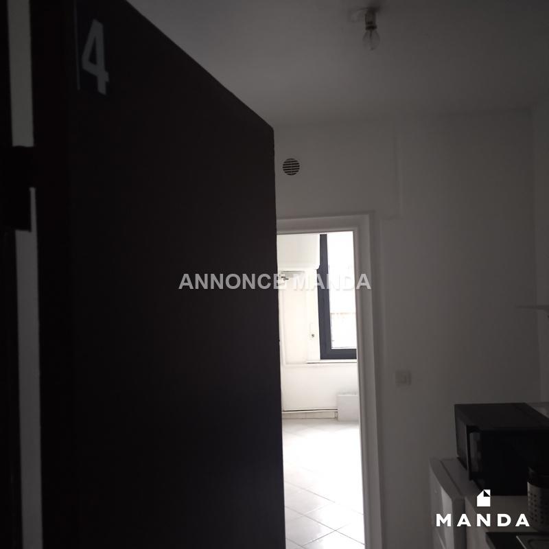 Studio - 30 m² - 1 pièce