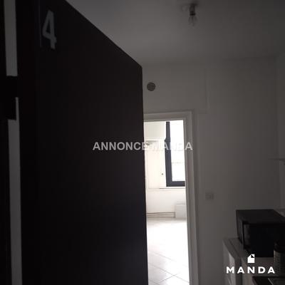 Studio - 30 m² - 1 pièce