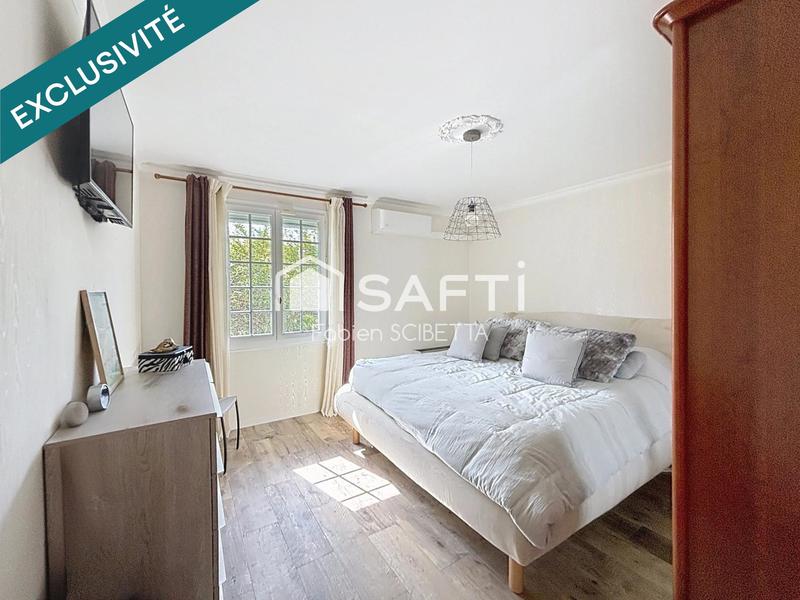 Villa - 200 m² - 7 pièces