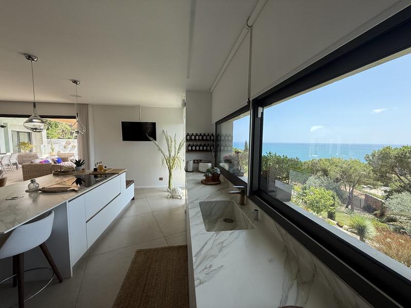 Maison - 200 m² - 5 pièces