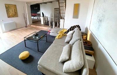 Maison traditionnelle - 300 m² - 8 pièces