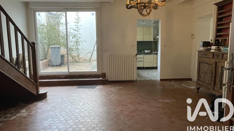 Maison - 230 m² - 11 pièces