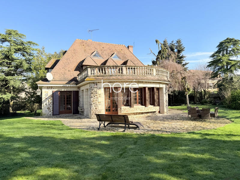 Villa - 460 m² - 14 pièces