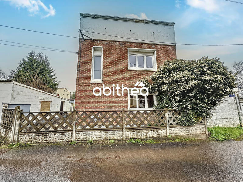 Maison - 80 m² - 4 pièces