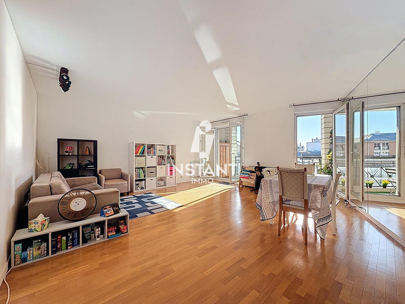 Appartement - 94 m² - 4 pièces