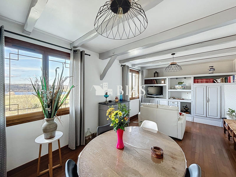 Maison traditionnelle - 125 m² - 4 pièces