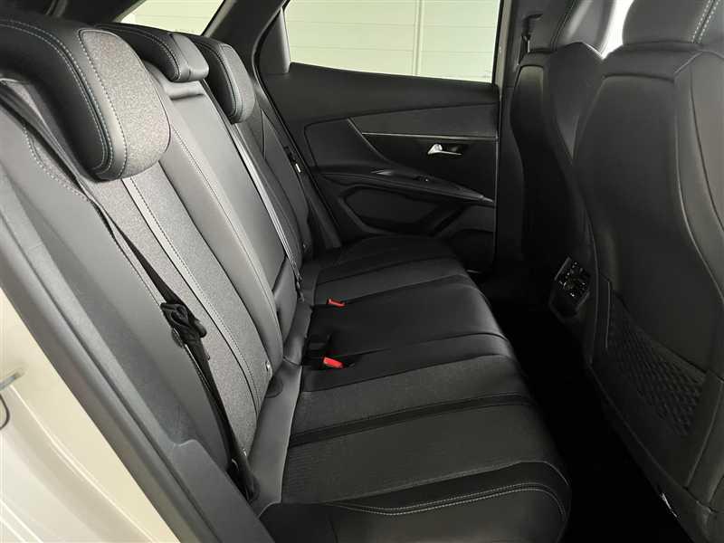 Peugeot 3008 1.5 BlueHDi 130ch s&amp;S Eat8 Allure Pack
