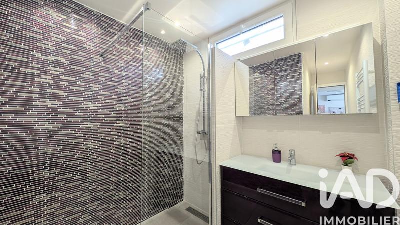 Maison - 157 m² - 8 pièces