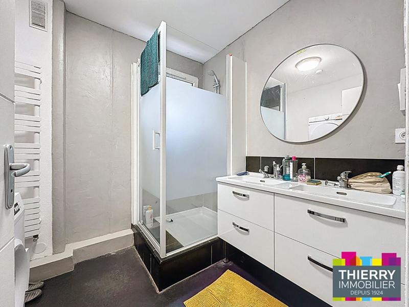 Appartement - 93 m² - 5 pièces