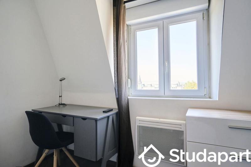 Chambre - 10 m² - 1 pièce