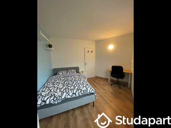 Chambre - 9 m² - 1 pièce