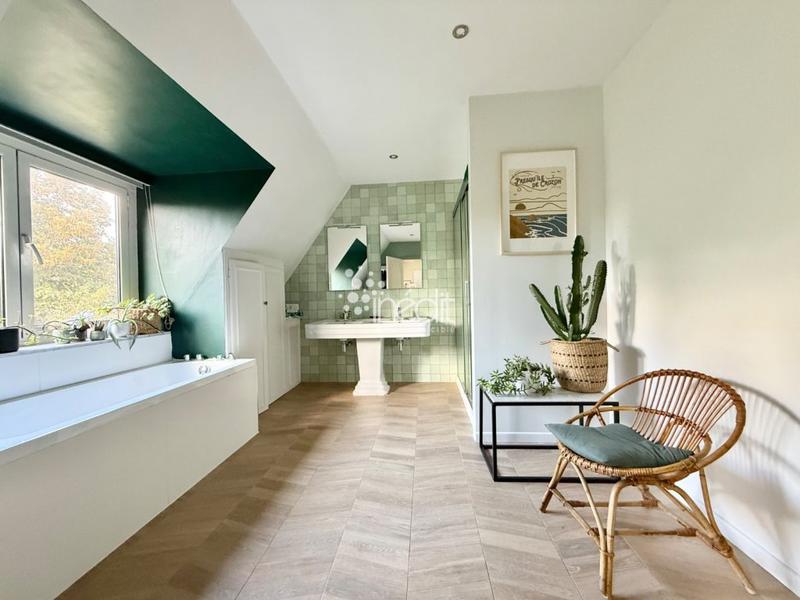 Maison - 170 m² - 7 pièces