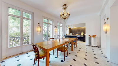 Appartement - 198 m² - 7 pièces