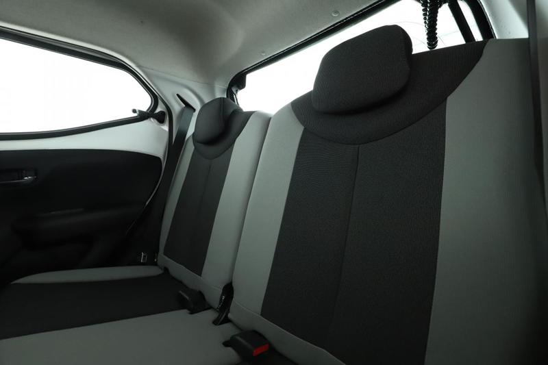 Toyota Aygo 1.0 Vvt-i X-Play 5p 69 ch