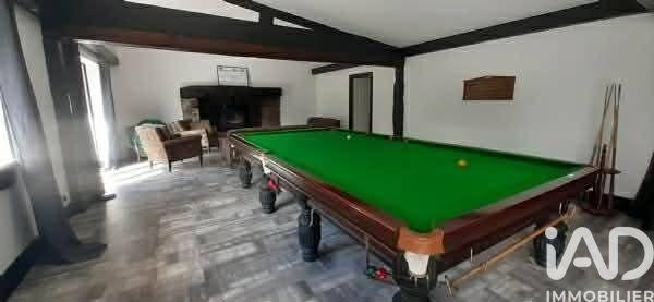 Maison - 380 m² - 8 pièces