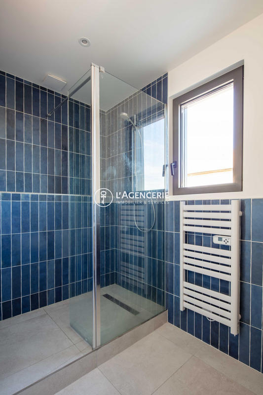 Maison contemporaine - 193 m² - 5 pièces