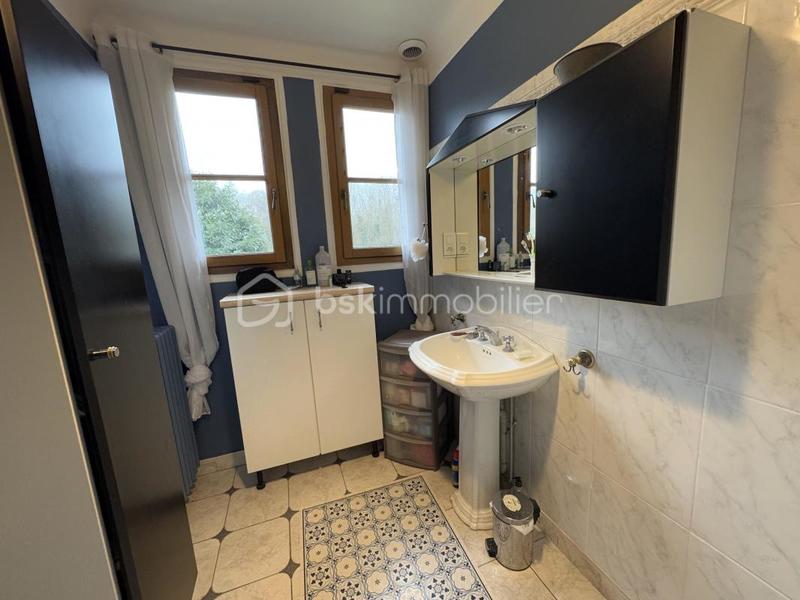 Maison traditionnelle - 147 m² - 7 pièces