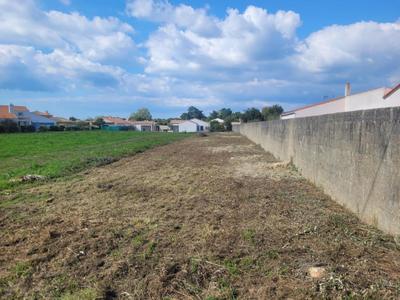Terrain constructible - 674 m²
