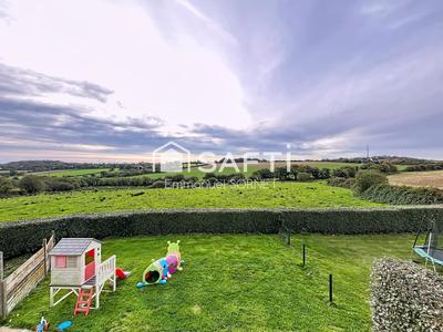 Maison - 149 m² - 8 pièces