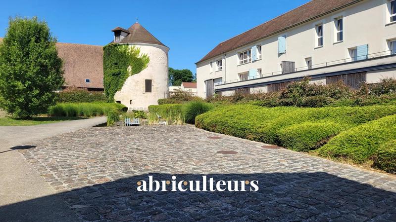 Appartement ancien - 71 m² - 3 pièces