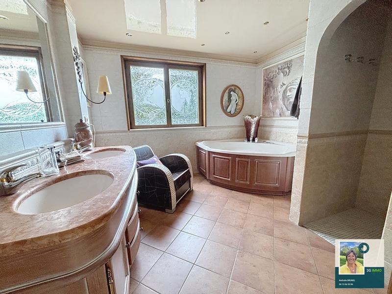 Villa - 410 m² - 24 pièces