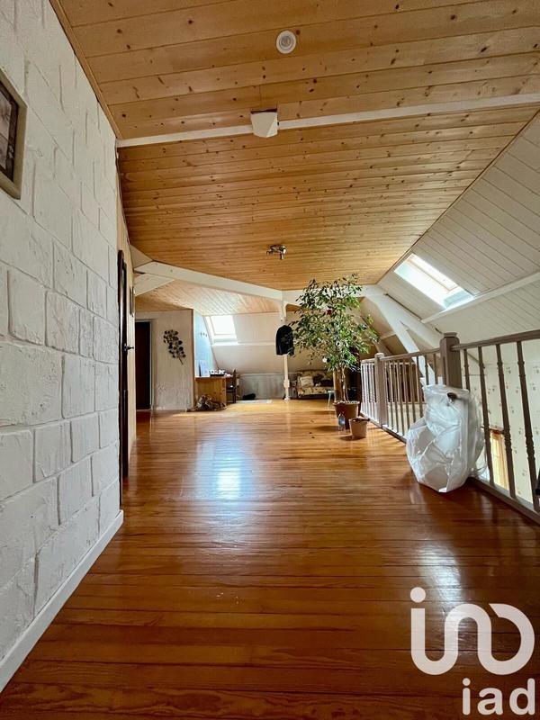 Maison - 267 m² - 6 pièces