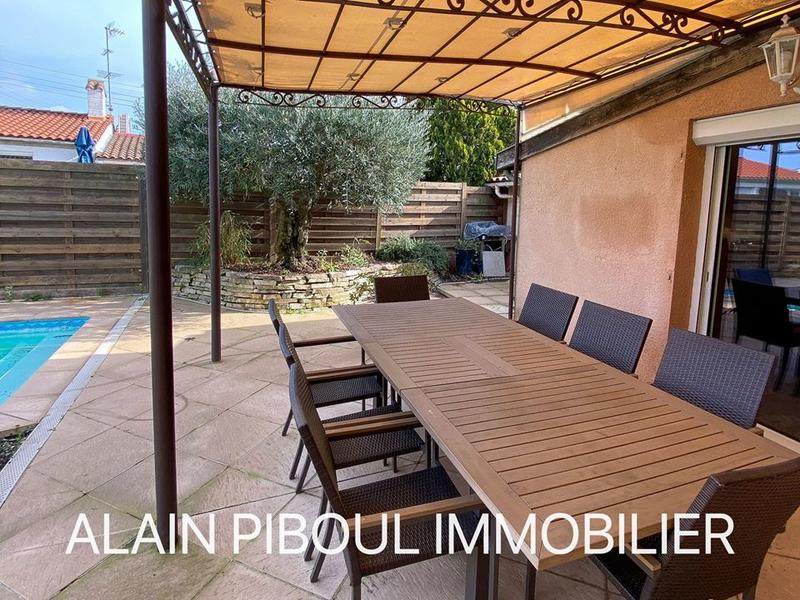 Maison traditionnelle - 136 m² - 5 pièces