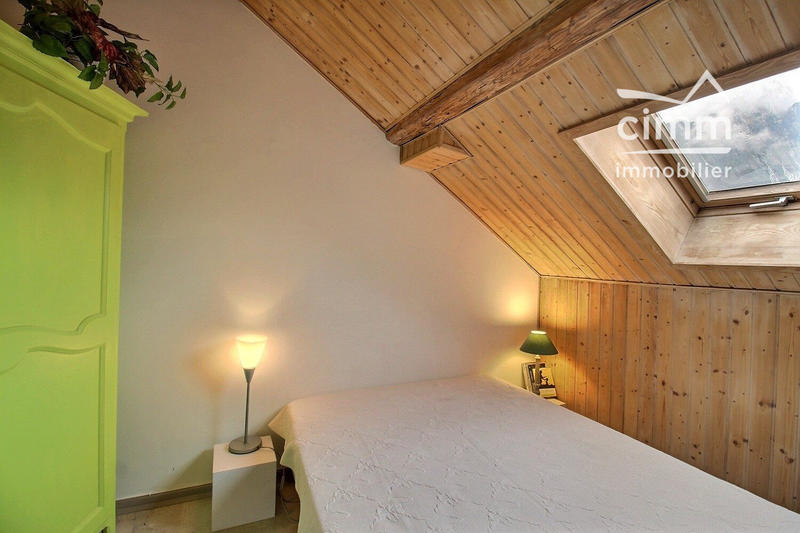 Maison - 273 m² - 10 pièces