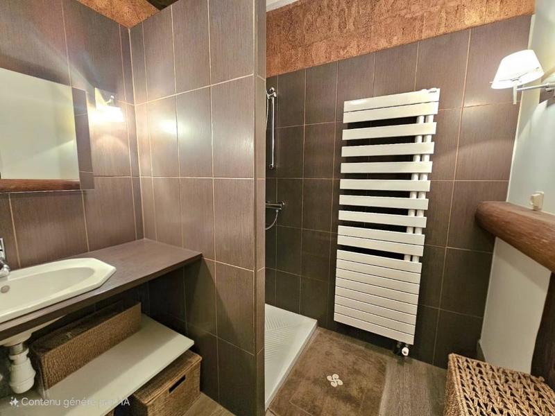 Propriété - 202 m² - 10 pièces