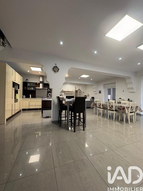 Maison - 163 m² - 6 pièces