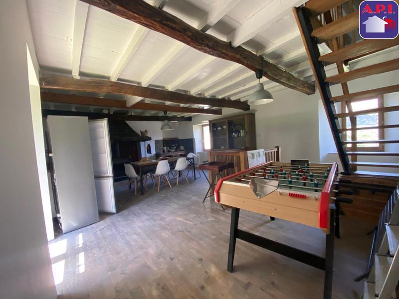 Maison - 184 m² - 6 pièces