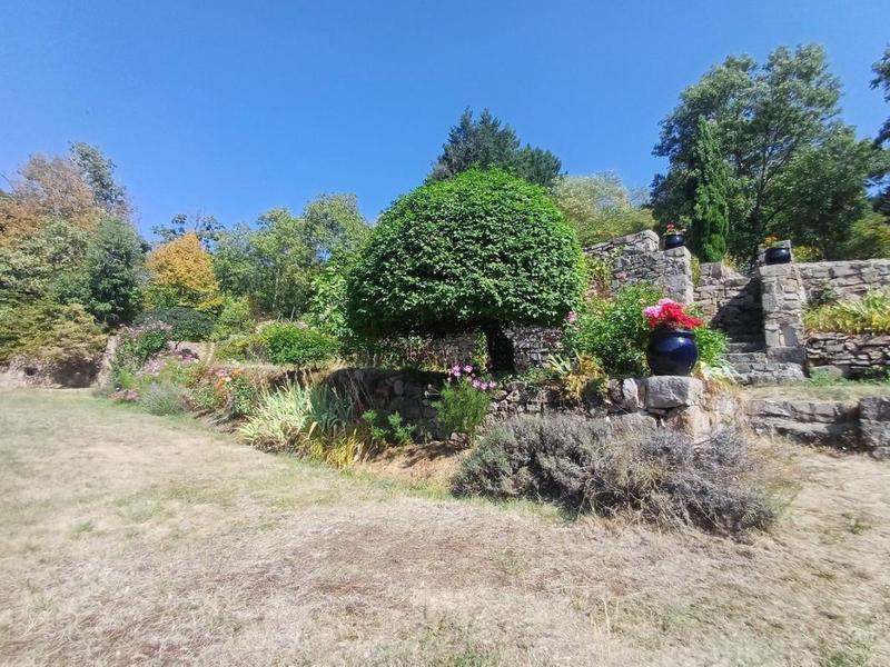 Propriété - 374 m² - 9 pièces