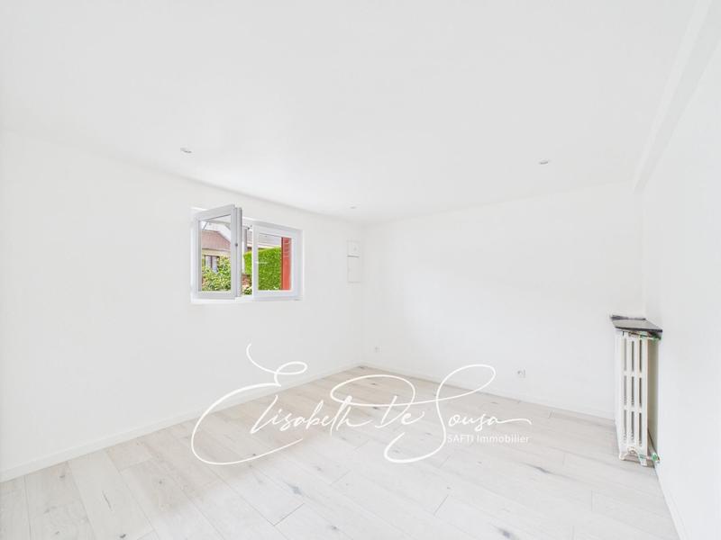 Maison - 152 m² - 8 pièces