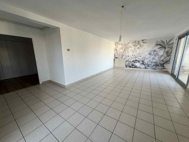 Appartement - 102 m² - 4 pièces