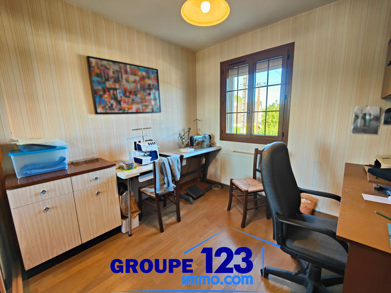 Maison - 182 m² - 9 pièces