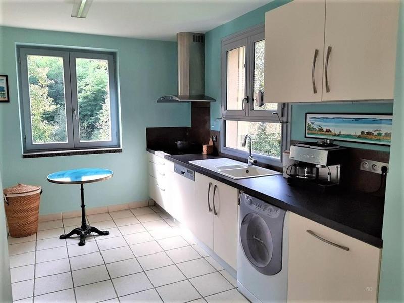 Maison - 300 m² - 10 pièces